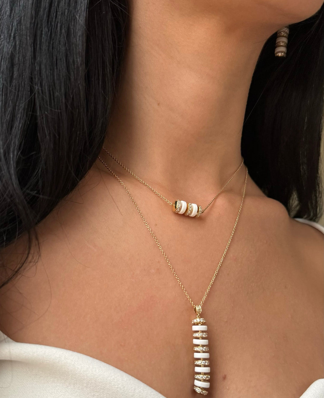 The Treasures L vertical stone Pendant
